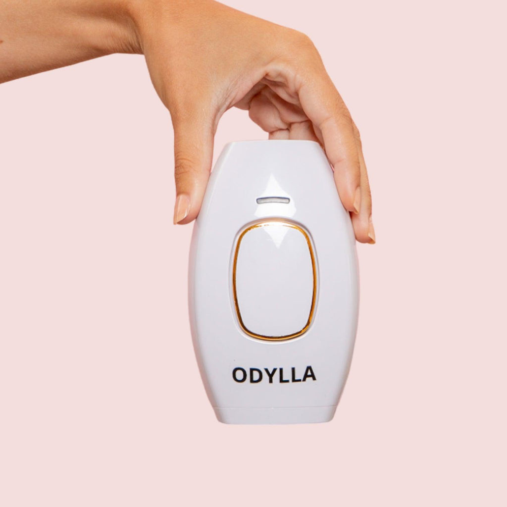 Biały depilator IPL ODYLLA do domowej depilacji